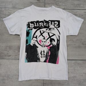 Blink 182 Band White Graphic T Shirt Size Small